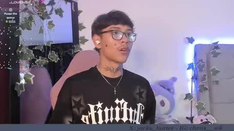 Snapshot of jacks_hotter chatting on 09.10.25 Jackson online show from 09.10.25