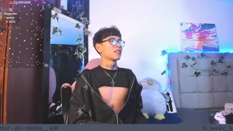 Snapshot of jacks_hotter chatting on 11.24.25 Jackson online show from 11.24.25