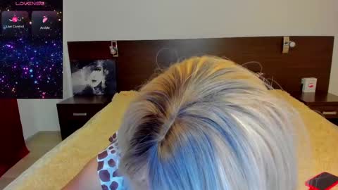 sallyevans online show from 02.11.25