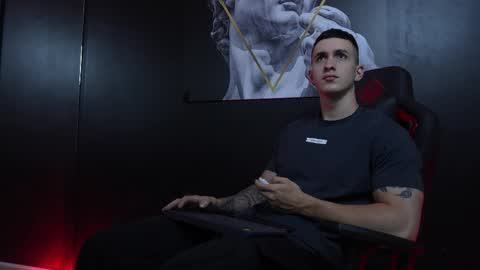 Snapshot of jacksonolsenn chatting on 11.22.25 Jackson Olsen online show from 11.22.25