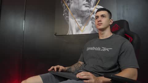 Snapshot of jacksonolsenn chatting on 11.27.25 Jackson Olsen online show from 11.27.25