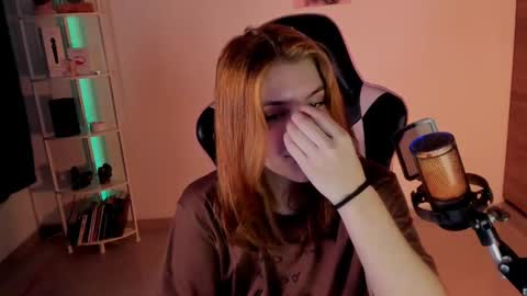 Snapshot of jacky_croft chatting on 12.16.24 Linda Sofia help me get to 100 thumbs up online show from 12.16.24