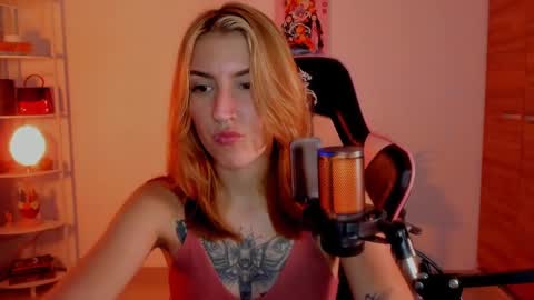 Snapshot of jacky_croft chatting on 01.30.25 Linda Sofia help me get to 100 thumbs up online show from 01.30.25