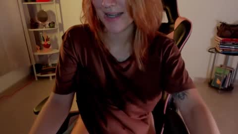 Snapshot of jacky_croft chatting on 02.03.25 Linda Sofia help me get to 100 thumbs up online show from 02.03.25