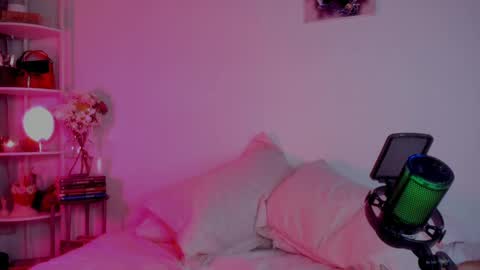 Snapshot of jacky_croft chatting on 02.23.25 Linda Sofia help me get to 100 thumbs up online show from 02.23.25