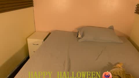 Snapshot of jackymurphy chatting on 10.31.25 Jacky Murphy online show from 10.31.25