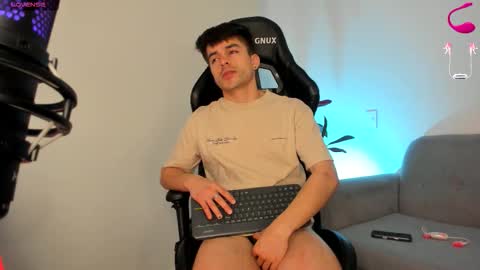 Snapshot of jacob_ferrer chatting on 02.15.26 JACOB FERRER online show from 02.15.26