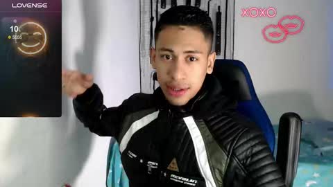 Snapshot of jacob_wolf_xxx chatting on 10.15.25 jacob online show from 10.15.25
