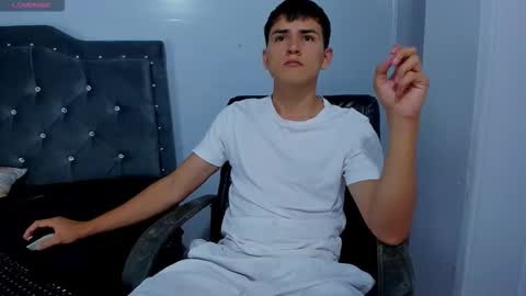 Snapshot of jacobb_lee chatting on 11.11.25 Jacob Lee online show from 11.11.25