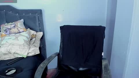 Snapshot of jacobb_lee chatting on 11.19.25 Jacob Lee online show from 11.19.25