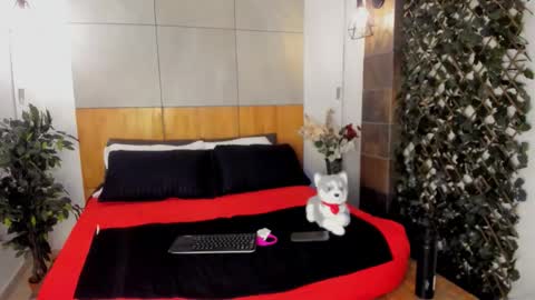 Snapshot of jacobdraven chatting on 12.18.25 jacobdraven online show from 12.18.25
