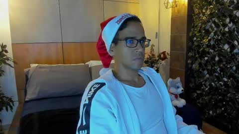 Snapshot of jacobdraven chatting on 12.23.25 jacobdraven online show from 12.23.25