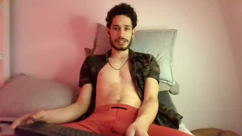 Snapshot of jacobmurphy2103 chatting on 10.30.25 JACOB ROBIN online show from 10.30.25