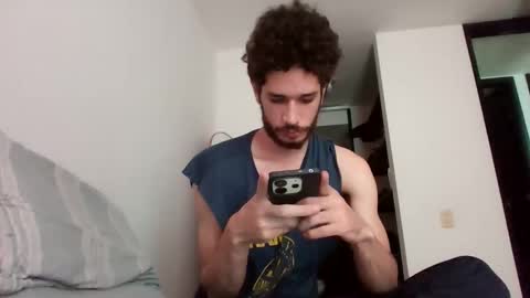 Snapshot of jacobmurphy2103 chatting on 12.01.25 JACOB ROBIN online show from 12.01.25