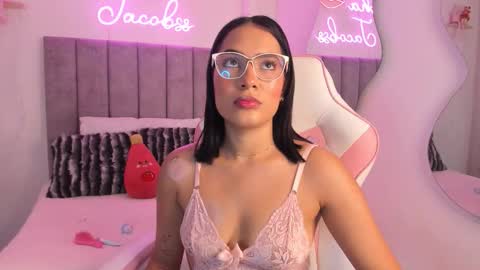 Snapshot of jacobss_gh chatting on 11.12.25 JACOBSS online show from 11.12.25