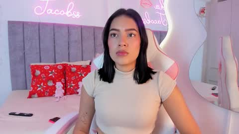 Snapshot of jacobss_gh chatting on 12.01.25 JACOBSS online show from 12.01.25