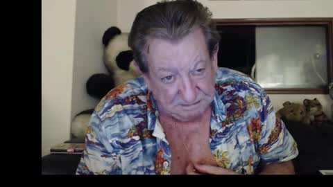 Snapshot of jacques_de_france chatting on 11.24.25 Jacques online show from 11.24.25