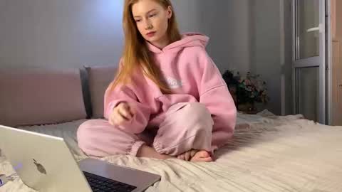 Snapshot of jacques_season chatting on 11.30.25 Jacques Emily online show from 11.30.25