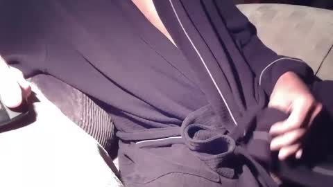 Snapshot of jacybob chatting on 10.09.25 jason online show from 10.09.25