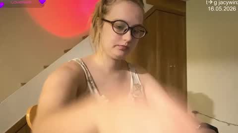 Snapshot of jacywinslat chatting on 05.17.26 jacywinslat online show from 05.17.26