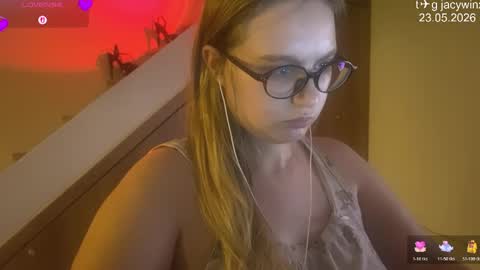 Snapshot of jacywinslat chatting on 05.23.26 jacywinslat online show from 05.23.26