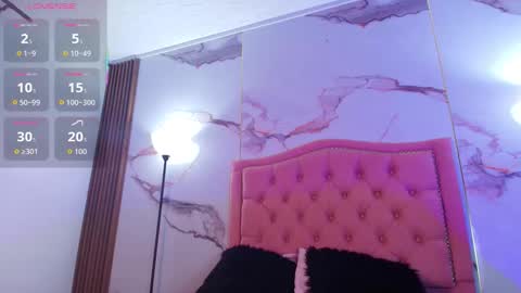 Snapshot of jade__20 chatting on 10.11.25 Jade  online show from 10.11.25