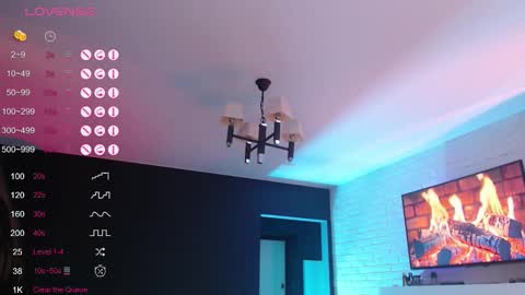 Snapshot of jade__swift chatting on 10.19.25 Jade online show from 10.19.25