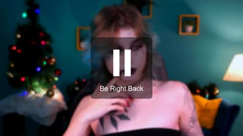 Snapshot of jade_castle chatting on 01.12.25 jade_castle online show from 01.12.25