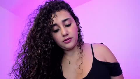 Snapshot of jade_james chatting on 12.10.24 Mady online show from 12.10.24