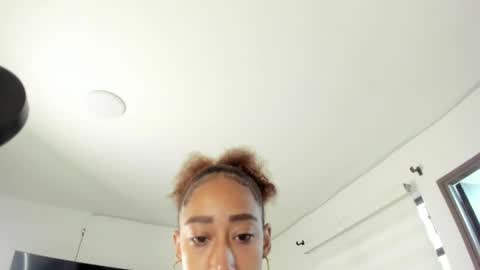 Snapshot of jade_obi chatting on 04.29.26 Jade smile online show from 04.29.26
