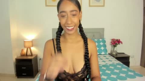 Snapshot of jade_obi chatting on 06.06.26 Jade smile online show from 06.06.26
