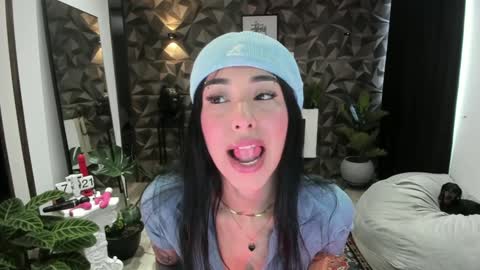 Jade  independent model online show from 02.05.25