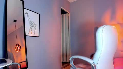 Snapshot of jade_scarllet chatting on 12.13.24 karlla scarlet online show from 12.13.24