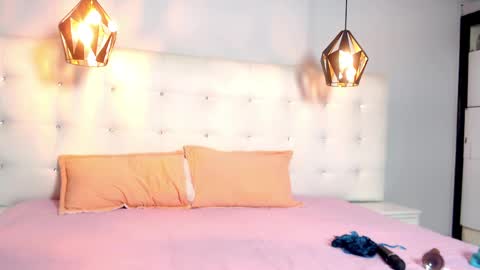 Snapshot of jade_scarllet chatting on 12.29.24 karlla scarlet online show from 12.29.24