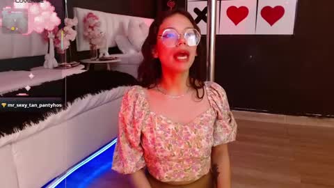 Snapshot of jade_storm_ chatting on 02.20.25 JADE online show from 02.20.25