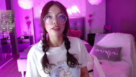 Snapshot of jade_storm_ chatting on 09.23.25 JADE online show from 09.23.25