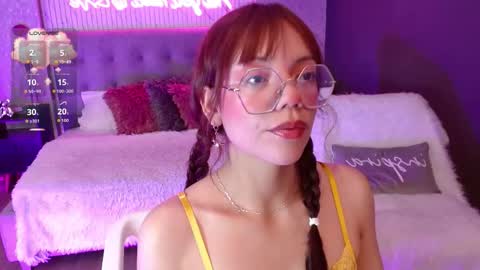 Snapshot of jade_storm_ chatting on 11.28.25 JADE online show from 11.28.25