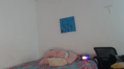 Snapshot of jade_watson19 chatting on 10.12.25 Jade Watson online show from 10.12.25