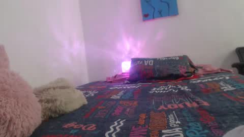 Snapshot of jade_watson19 chatting on 10.19.25 Jade Watson online show from 10.19.25