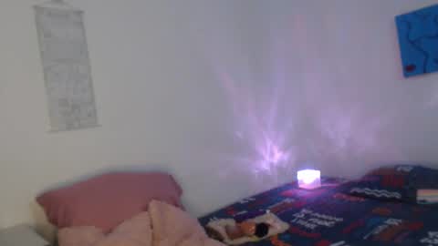 Snapshot of jade_watson19 chatting on 10.22.25 Jade Watson online show from 10.22.25