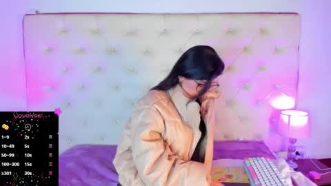 jade white  online show from 12.21.24