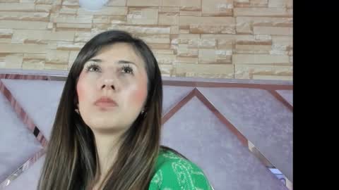 jade white  online show from 02.16.26