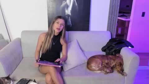 Jade online show from 11.26.25