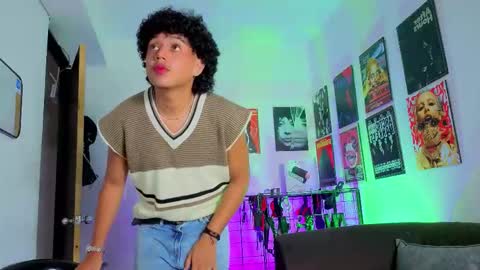 Jade Benett online show from 10.10.25