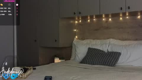 Jade online show from 04.06.26