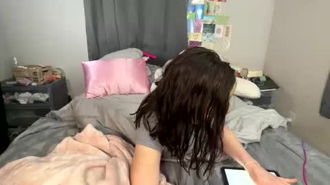 Snapshot of jadeee__ivy chatting on 04.09.26 sexyeyes neverlie online show from 04.09.26