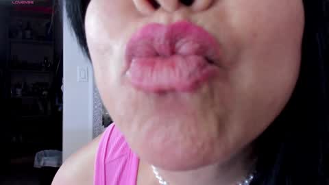 Jadeh online show from 01.23.25