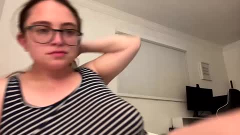 jademonroe0522 online show from 10.10.25