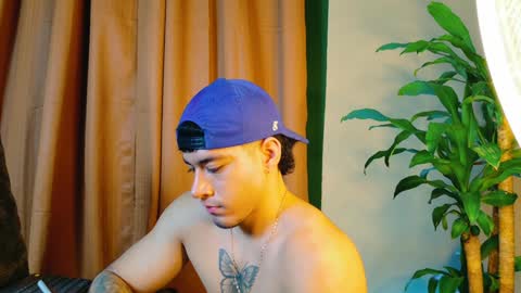 Snapshot of jadenfeynman chatting on 02.08.25 Jaden Feynman online show from 02.08.25