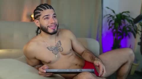 Snapshot of jadenfeynman chatting on 11.30.25 Jaden Feynman online show from 11.30.25